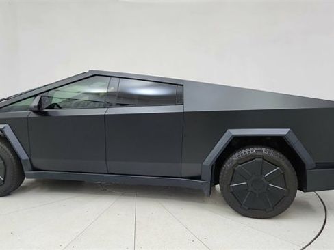 Used 2024 Tesla Cybertruck Cyberbeast image 4