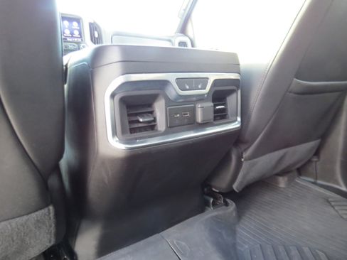Certified 2022 Chevrolet Silverado 2500 LTZ w/ LTZ Premium Package AWD/4WD image 18