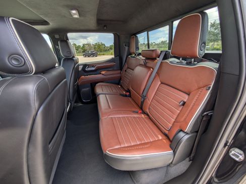 Used 2024 GMC Sierra 1500 Denali Ultimate AWD/4WD image 14