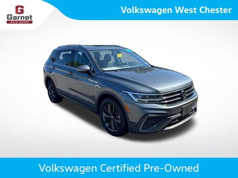 Certified 2023 Volkswagen Tiguan SE w/ Panoramic Sunroof Package AWD/4WD image 8