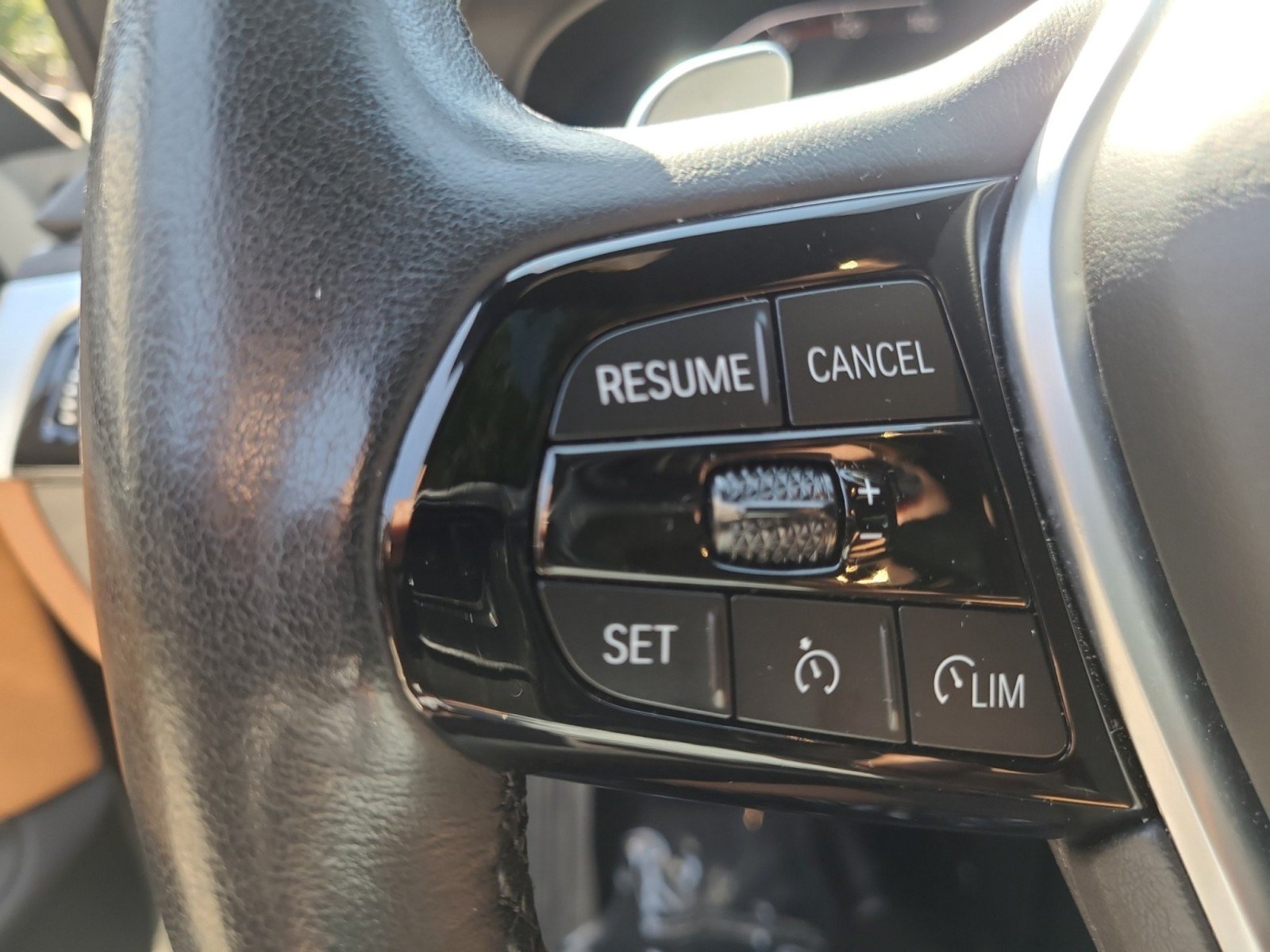 Used 2022 BMW 530i xDrive w/ M Sport Package AWD/4WD image 28