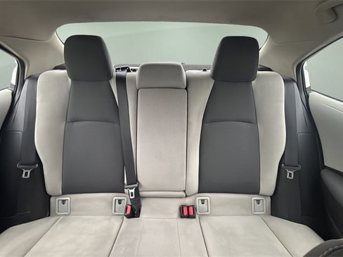Used 2021 Toyota Corolla LE image 11