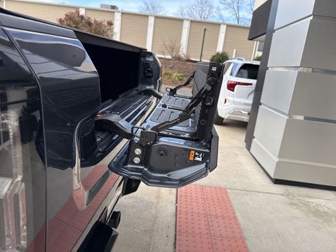 Used 2025 GMC Hummer EV 3X image 59