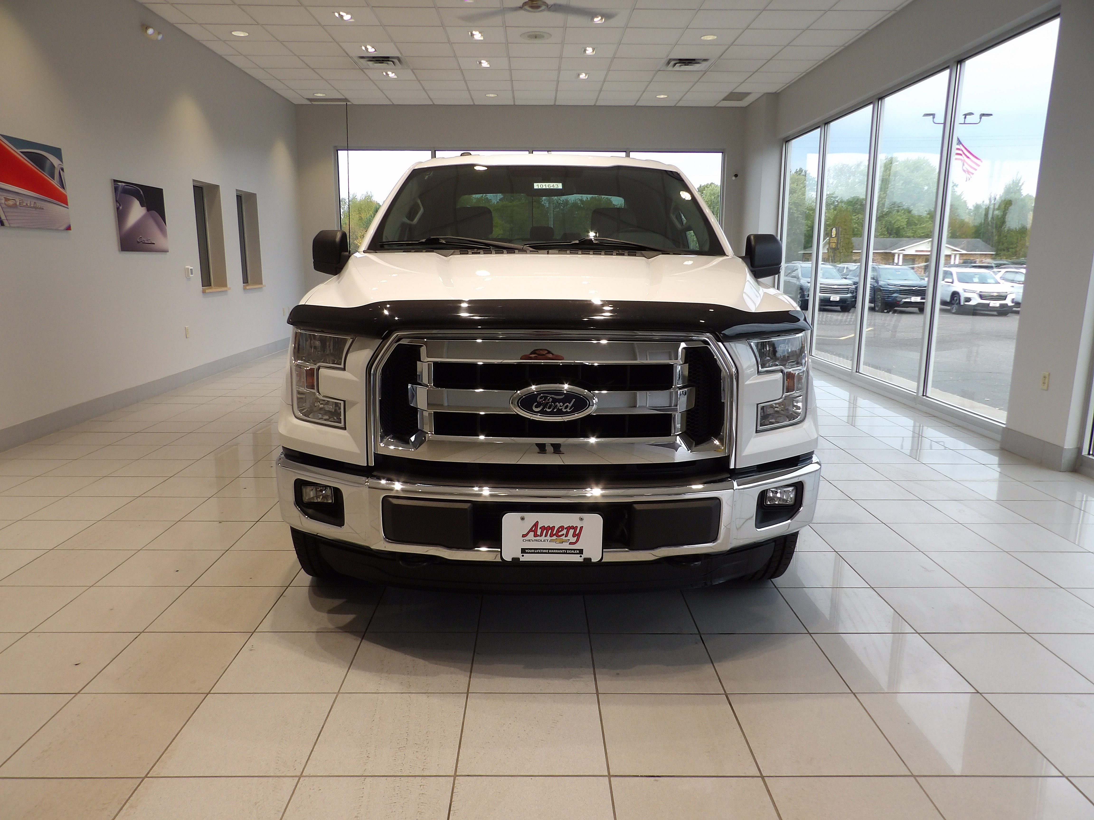 Used 2015 Ford F150 XLT w/ Equipment Group 301A Mid AWD/4WD image 2