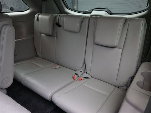 Certified 2019 Toyota Highlander Limited Platinum image 16