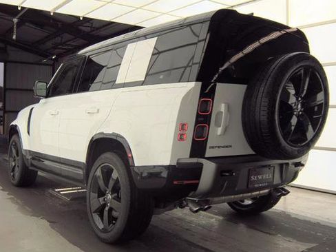 Certified 2025 Land Rover Defender 110 V8 AWD/4WD image 2