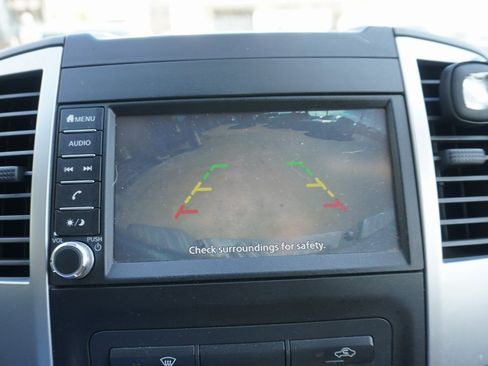 Used 2019 Nissan Frontier SV image 9