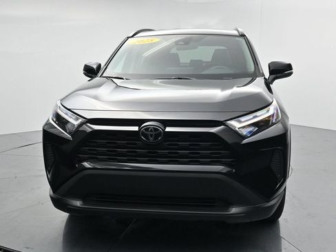 Used 2025 Toyota RAV4 XLE AWD/4WD image 3