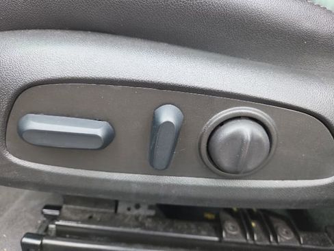 Used 2024 Chevrolet Malibu LT FWD image 9