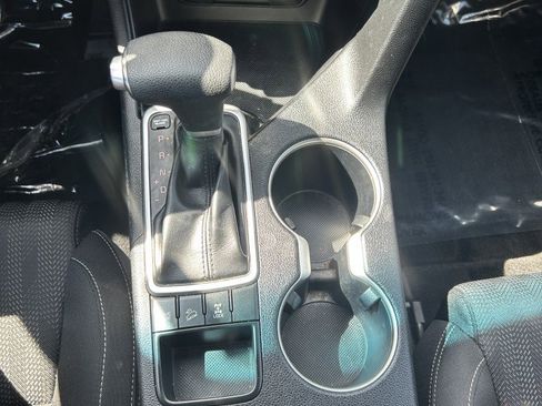 Used 2017 Kia Sportage LX image 11