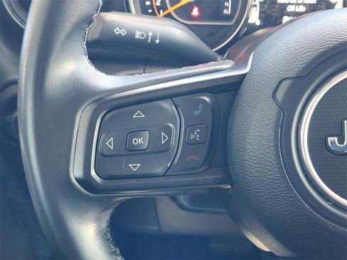 Used 2022 Jeep Wrangler Unlimited Sport image 27