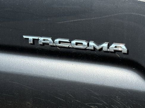 Certified 2023 Toyota Tacoma SR5 AWD/4WD image 16