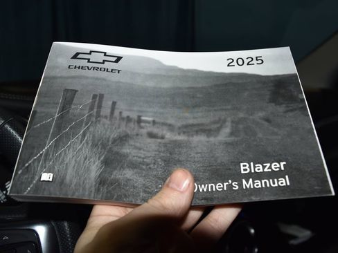 Used 2025 Chevrolet Blazer LT image 10
