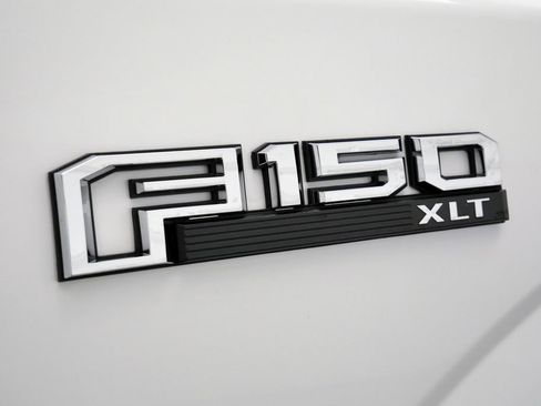 Used 2020 Ford F150 XLT w/ Heavy-Duty Payload Package AWD/4WD image 9