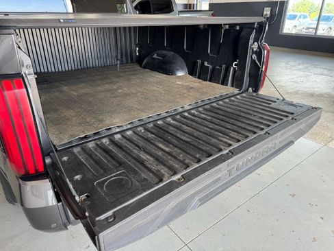 Used 2022 Toyota Tundra SR5 AWD/4WD image 8