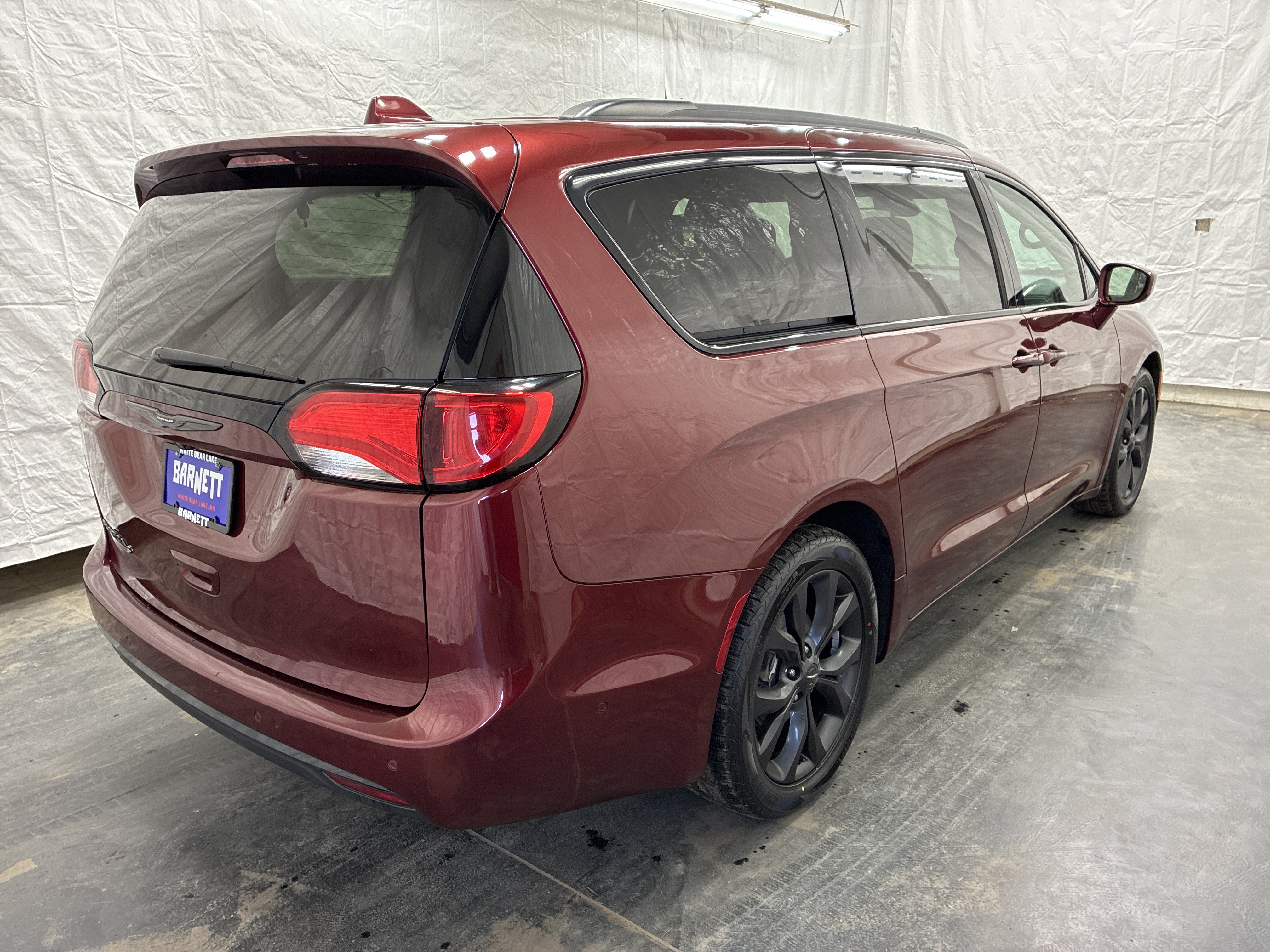 Used 2020 Chrysler Pacifica Touring-L Plus w/ Advanced Safetytec Group FWD image 6