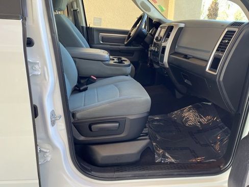 Used 2017 RAM 1500 Classic SLT image 23