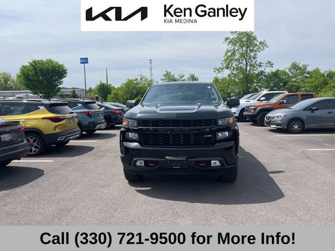 Used 2019 Chevrolet Silverado 1500 Custom Trail Boss w/ Custom Convenience Package AWD/4WD image 2