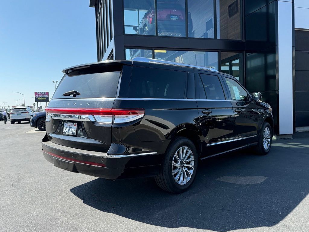 Used 2022 Lincoln Navigator L 4WD image 8