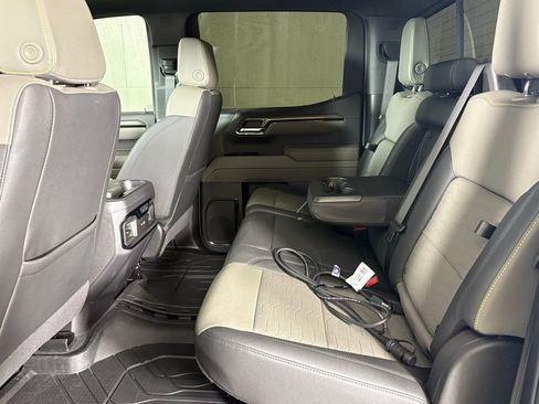 Used 2025 Chevrolet Silverado 1500 ZR2 w/ Technology Package image 41