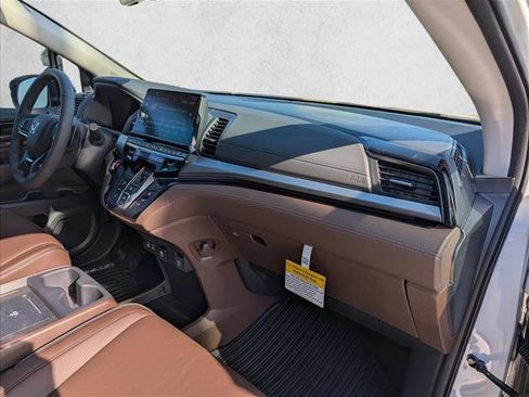 New 2026 Honda Odyssey Touring image 29