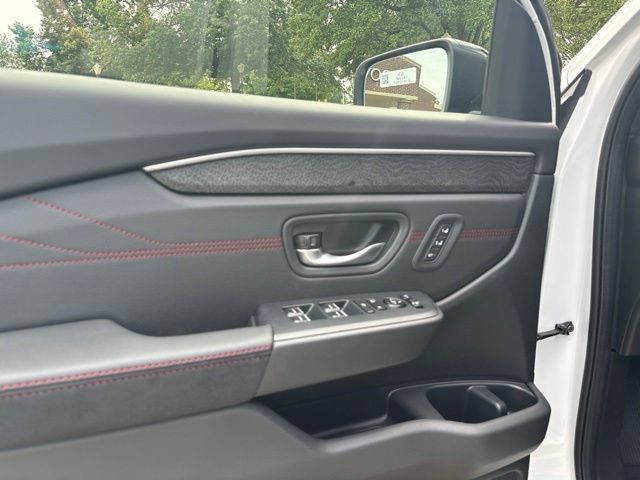 New 2026 Honda Pilot Black Edition image 11
