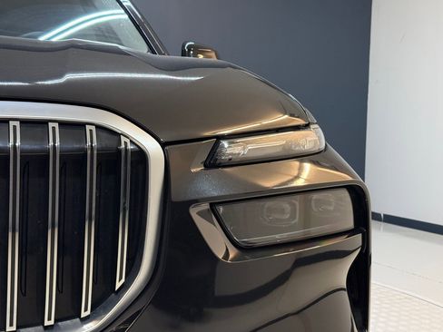 Used 2024 BMW X7 xDrive40i image 11