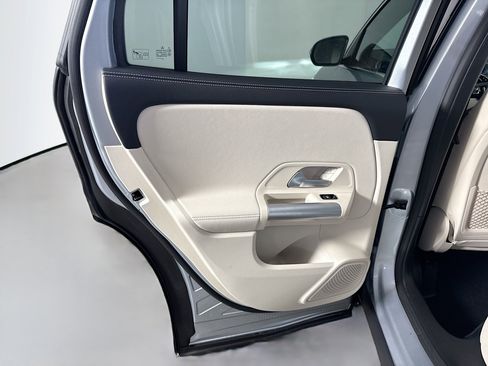 Used 2025 Mercedes-Benz GLA 250 image 26