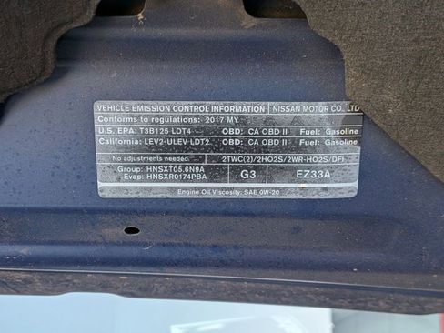 Used 2017 Nissan Titan SL RWD image 23