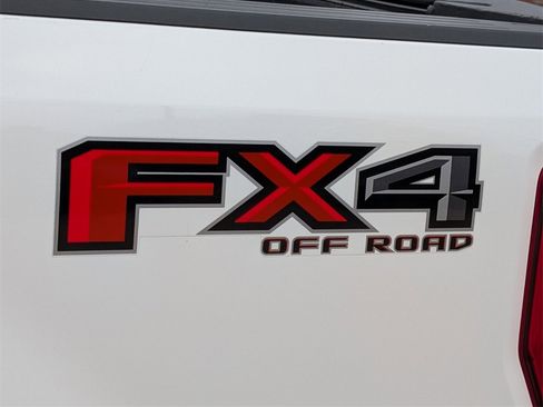 Used 2021 Ford F250 Platinum w/ FX4 Off-Road Package image 9