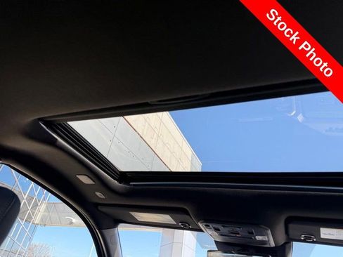Used 2024 Toyota Tacoma TRD Off-Road w/ TRD Off Road Premium Package AWD/4WD image 15