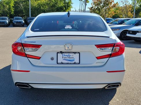 Used 2022 Honda Accord Sport image 2