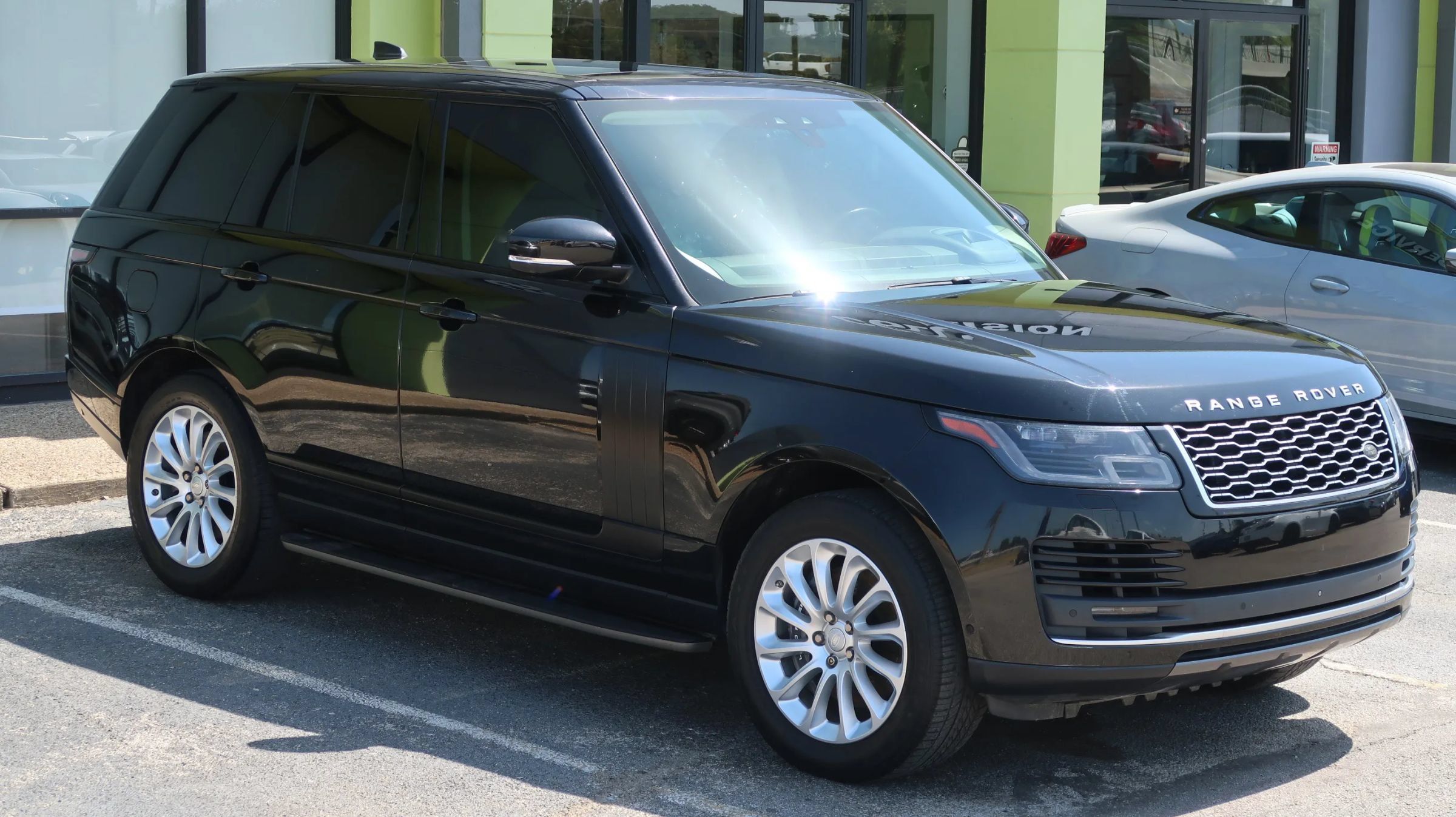 Used 2018 Land Rover Range Rover HSE AWD/4WD image 5