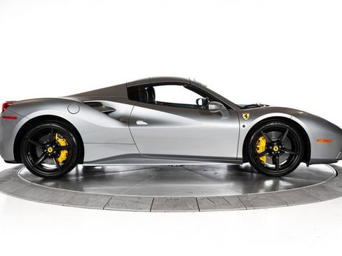 Used 2019 Ferrari 488 Spider RWD image 13