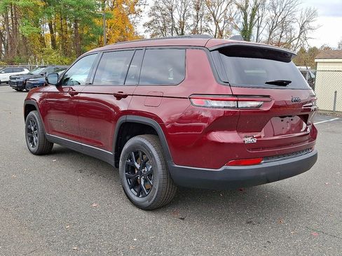 New 2025 Jeep Grand Cherokee L Altitude AWD/4WD image 3