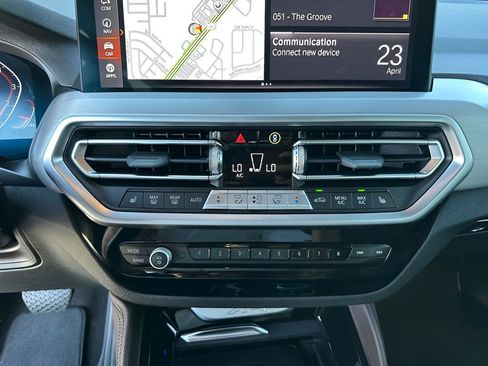 Certified 2025 BMW X4 xDrive30i w/ Premium Package AWD/4WD image 18