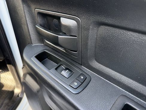 Used 2013 RAM 2500 Tradesman w/ Chrome Appearance Group image 27