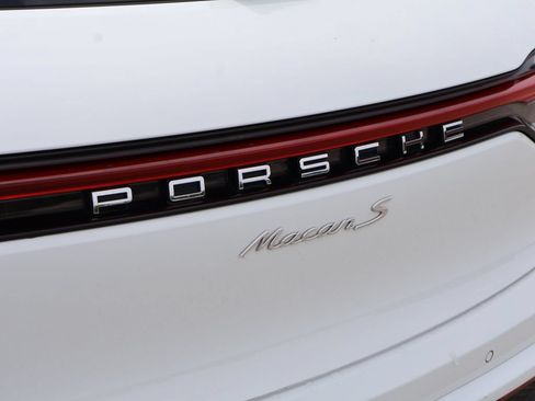 Used 2024 Porsche Macan S AWD/4WD image 6