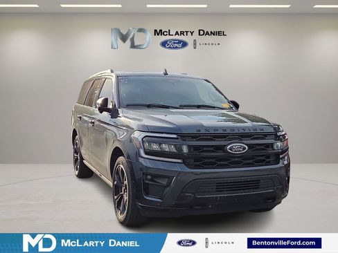 Certified 2022 Ford Expedition Limited AWD/4WD image 1