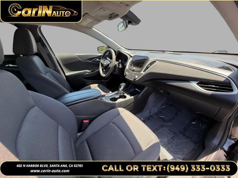 Used 2022 Chevrolet Malibu LT FWD image 25