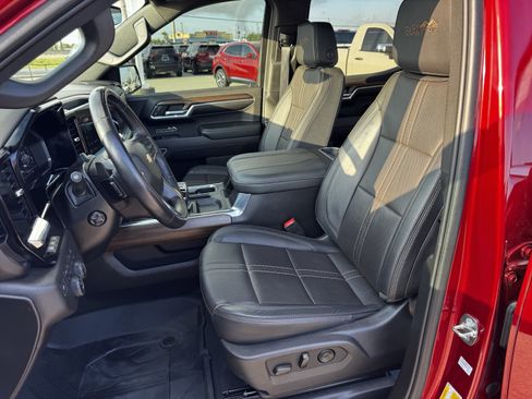Used 2024 Chevrolet Silverado 1500 High Country AWD/4WD image 28