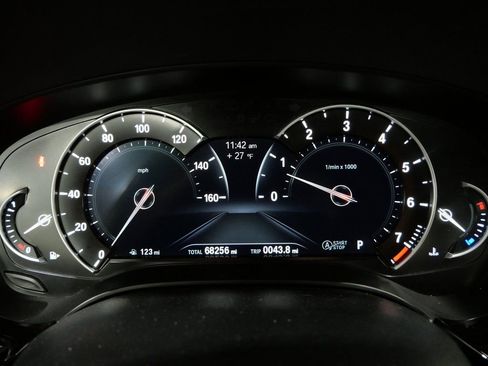 Used 2018 BMW 530i xDrive 530i xDrive image 16