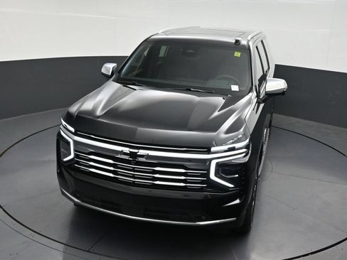 Used 2026 Chevrolet Suburban Premier RWD image 27