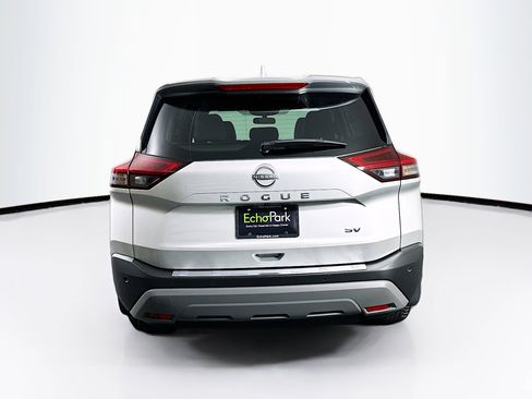 Used 2023 Nissan Rogue SV image 7