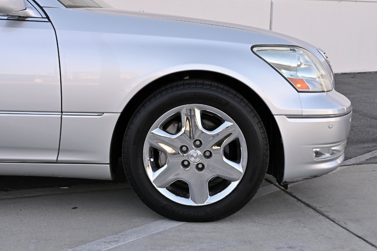 Used 2004 Lexus LS 430 w/ Modern Luxury Pkg RWD image 37