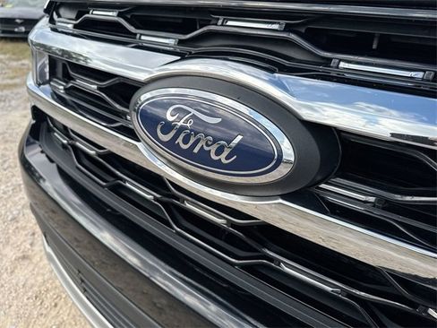 Certified 2024 Ford Expedition Limited image 34