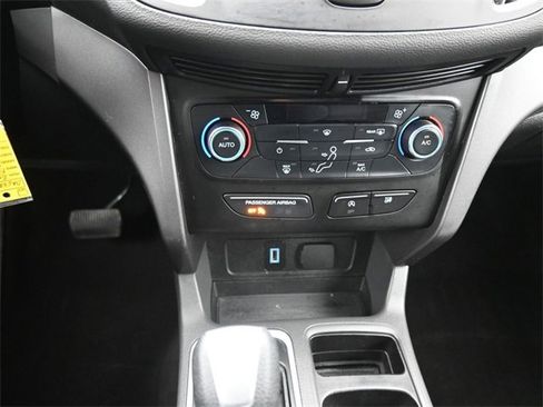 Used 2017 Ford Escape SE image 31