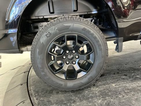 Used 2024 Ford F150 STX w/ Equipment Group 201A FX4 AWD/4WD image 10