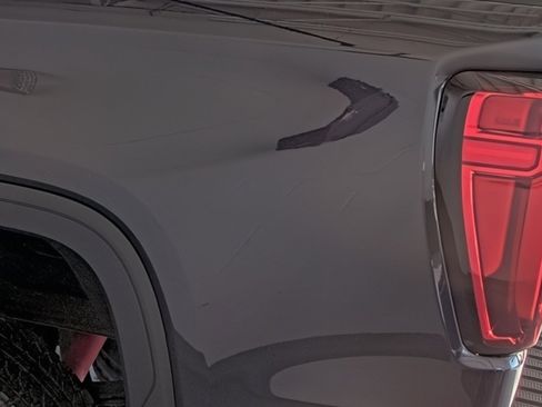 Used 2025 GMC Sierra 1500 AT4 image 10