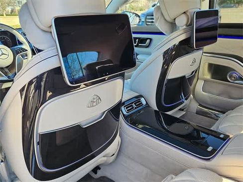 Certified 2024 Mercedes-Benz Maybach S 580 4MATIC image 19